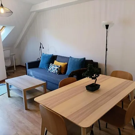 Con Terraza, Plaza America *