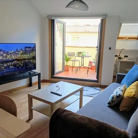 Con Terraza, Plaza America