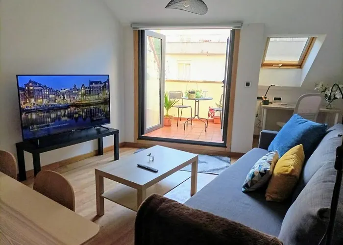 Con Terraza, Plaza America