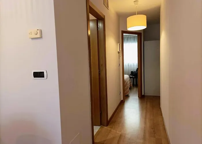 Con Terraza, Plaza America Apartman *